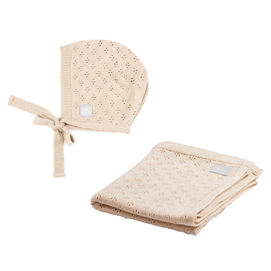 LOVE Gift Set For Baby - Blanket and Bonnet