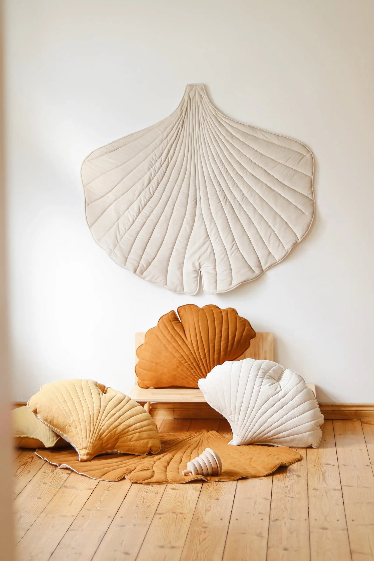 Organic Cotton and Velvet Ginkgo Leaf Playmat - Cream